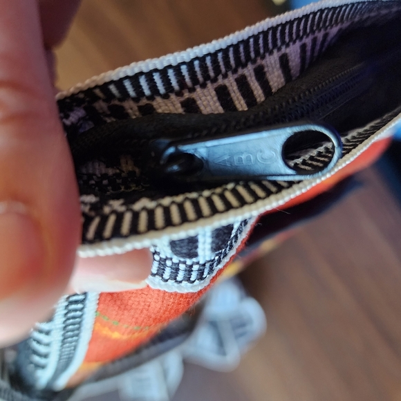 Ecuador Imported Crossbody - Picture 3 of 8